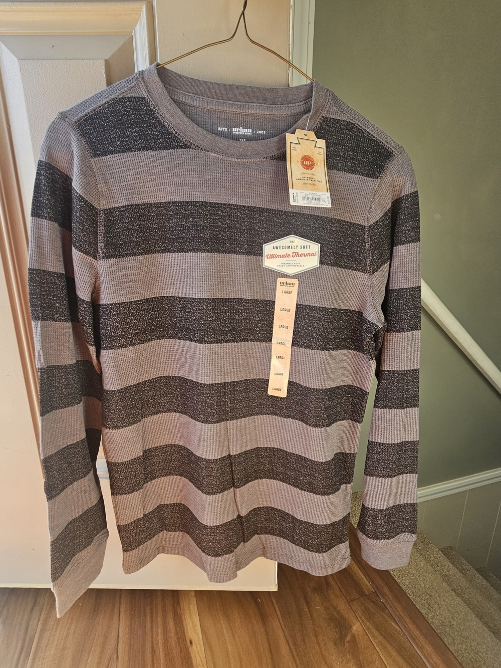 NWT Boys Urban Pipeline Striped Long-Sleeve Thermal Shirt - Black & Gray Size L